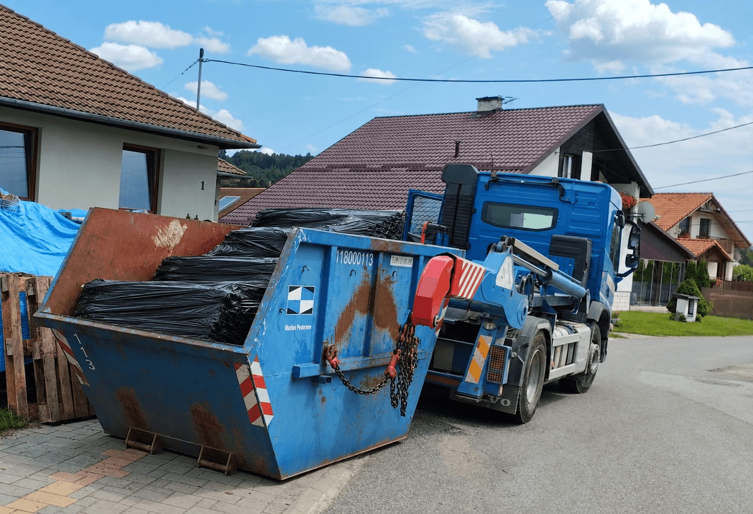 Kontajner s vrecami azbestového odpadu